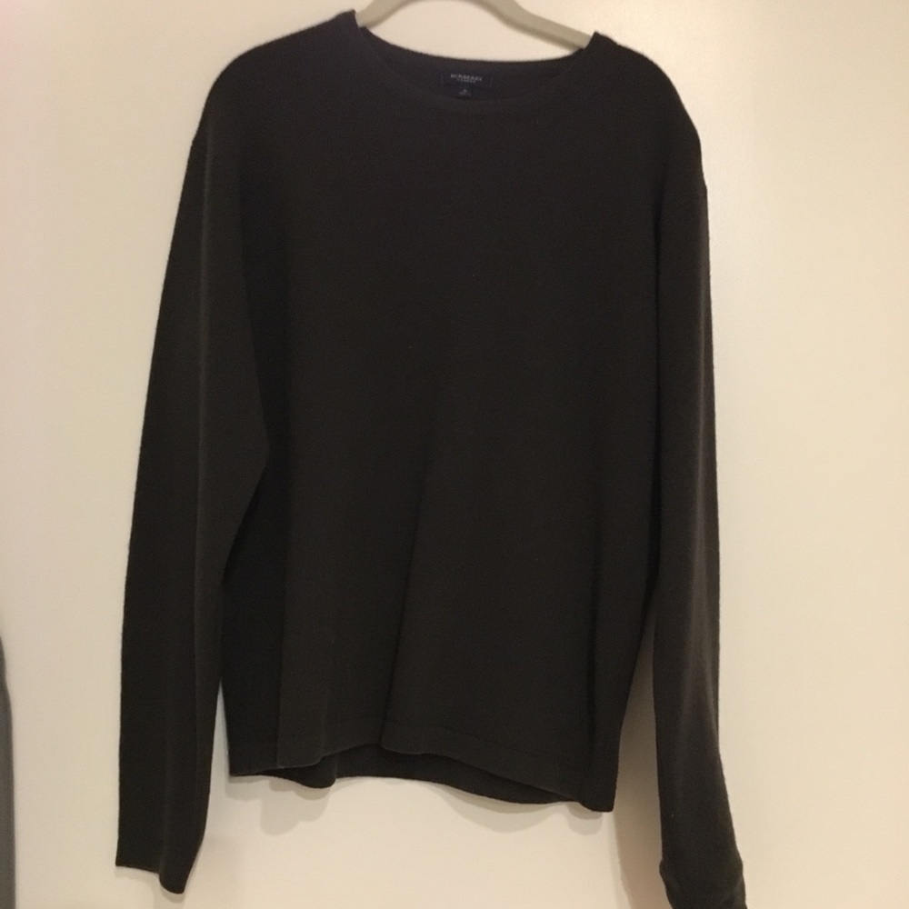 Burberry men’s olive green sweater w/elbow patches